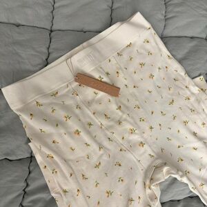 Skims White Floral Boxer Leggings New With Tags